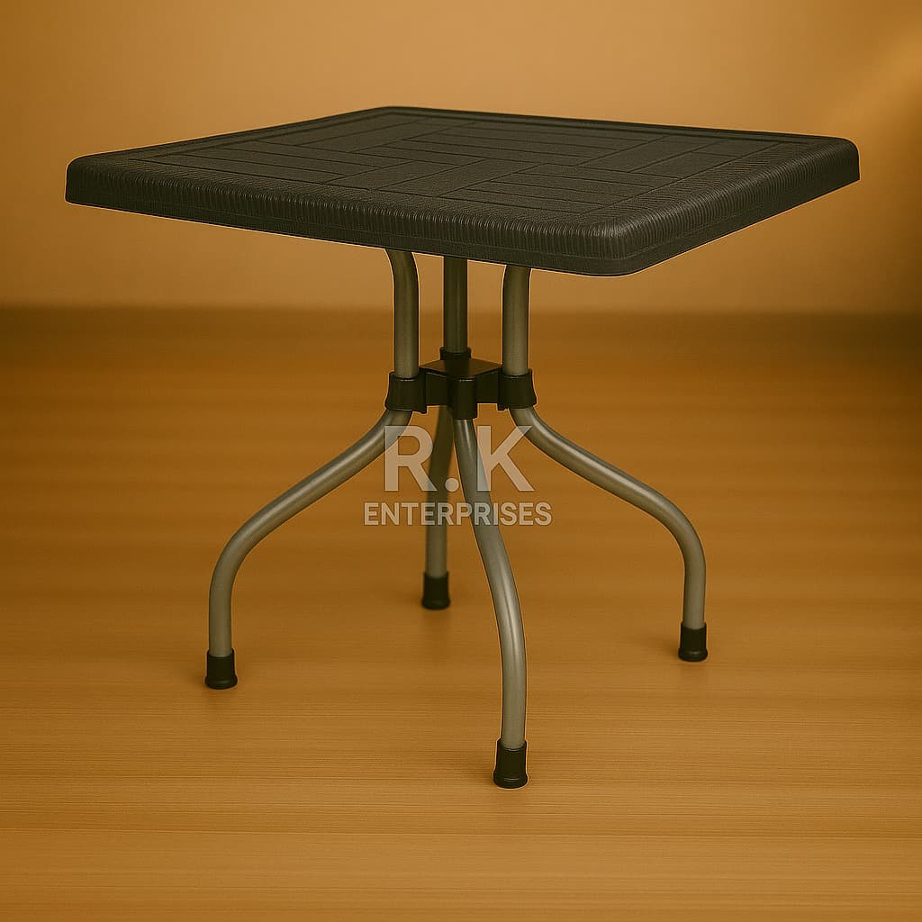 RK-P-246 – Durable Plastic Table