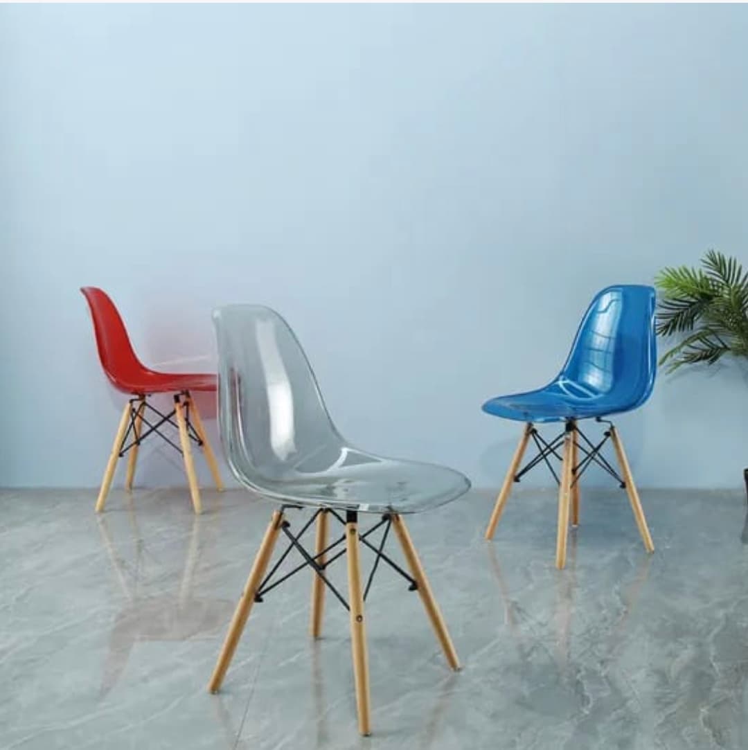 RK-204 Transparent Plastic Chair – Modern Elegance thumbnail 3